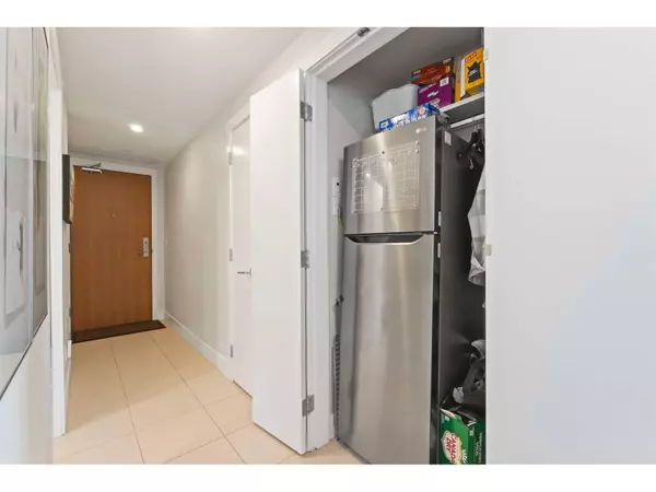 15152 RUSSELL #804, White Rock, BC V4B0A3