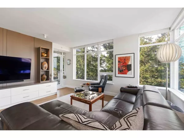 15152 RUSSELL #804, White Rock, BC V4B0A3