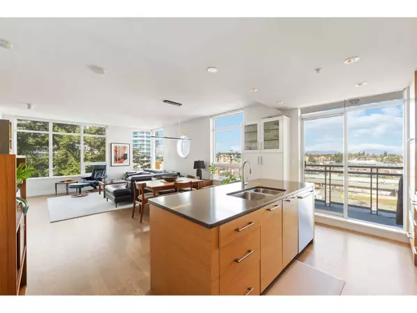 15152 RUSSELL #804, White Rock, BC V4B0A3