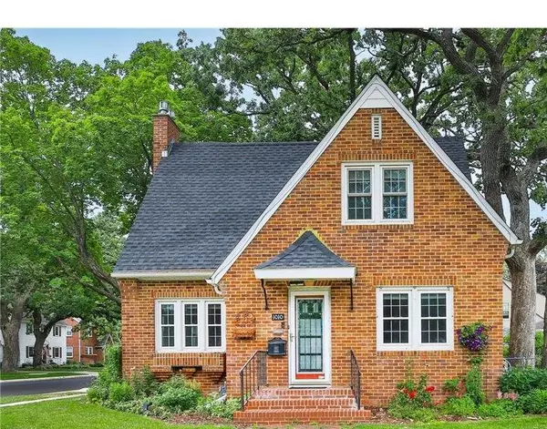 1010 8th AVE NW, Austin, MN 55912