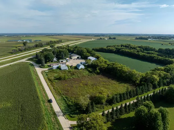 6910 38th AVE SE, Rochester, MN 55904