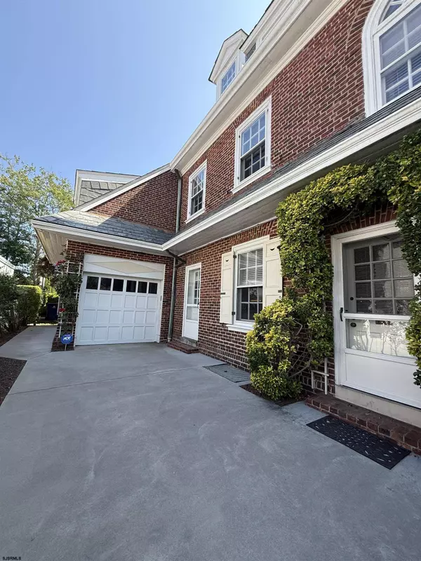 5904 Ventnor Ave, Ventnor, NJ 08406