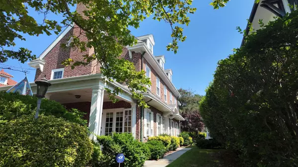 5904 Ventnor Ave, Ventnor, NJ 08406