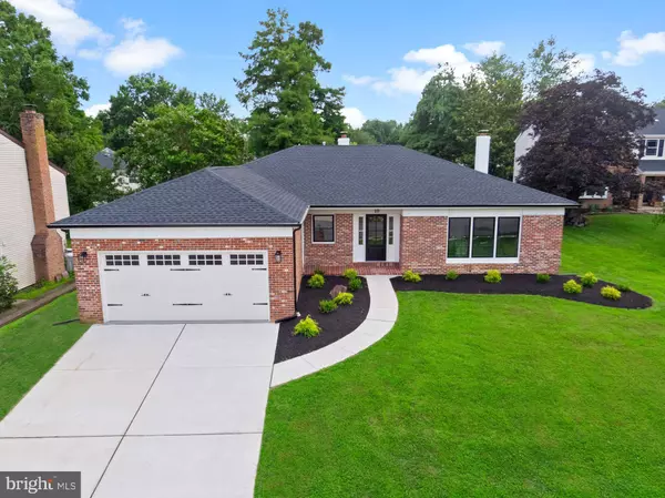 10 WARWICK CT, Mount Laurel, NJ 08054