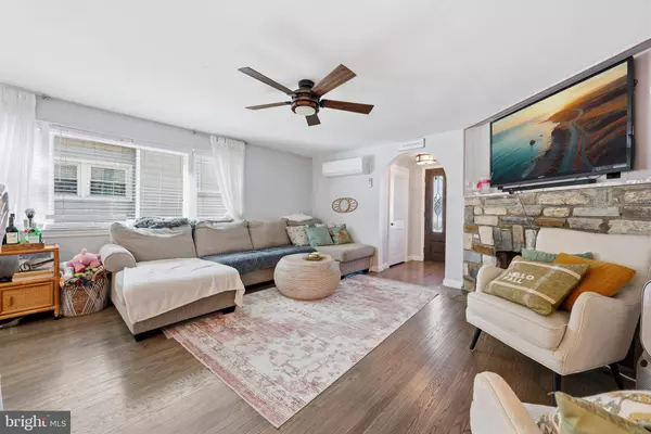 9406 PACIFIC AVE, Margate City, NJ 08402