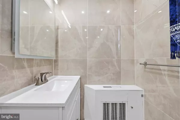 101 N BRIGHTON AVE, Atlantic City, NJ 08401