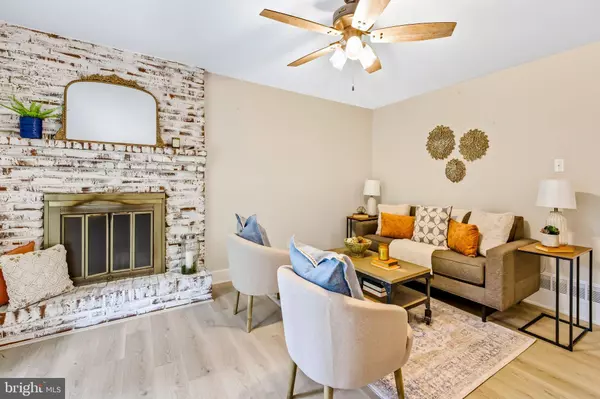 37 GLEN DR, Voorhees, NJ 08043