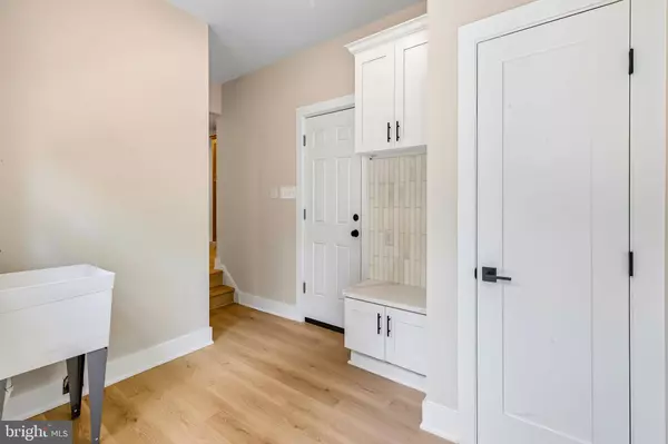 37 GLEN DR, Voorhees, NJ 08043