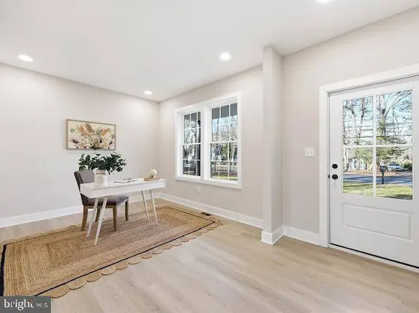 3511 S SHORE DR, Williamstown, NJ 08094