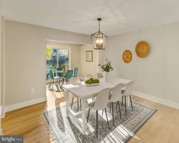 15 BRONWOOD DR, Voorhees, NJ 08043