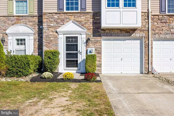 33 TAILOR LN, Sicklerville, NJ 08081