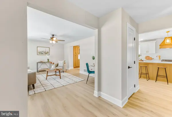 33 ELMGATE RD, Marlton, NJ 08053