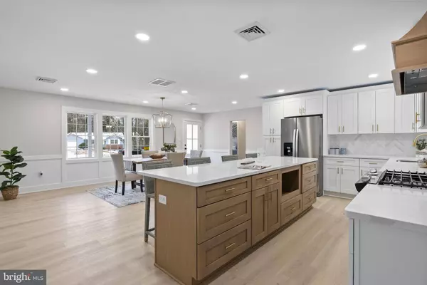 353 HOLLY RD, Marlton, NJ 08053