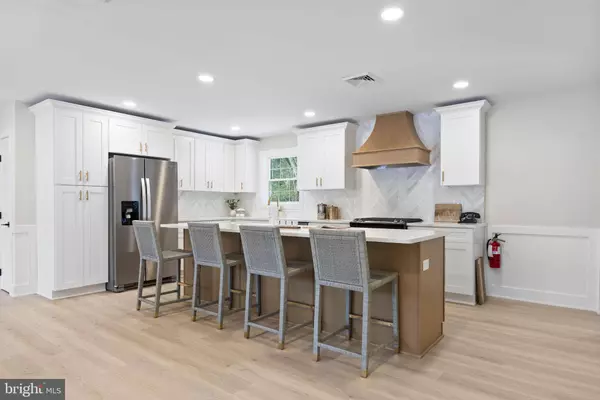 353 HOLLY RD, Marlton, NJ 08053