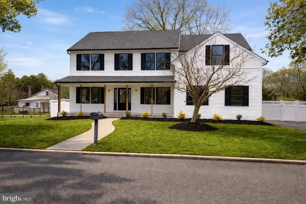 105 HILLSIDE AVE, Absecon, NJ 08201