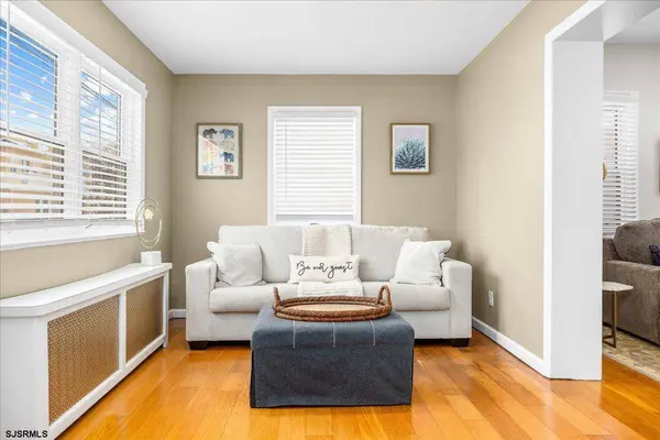 6501 Winchester Ave, Ventnor, NJ 08406