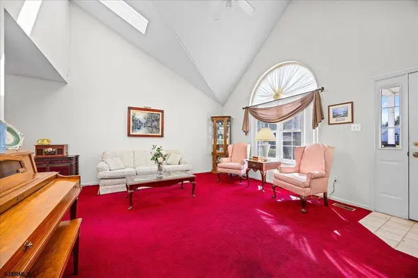 8 Meadows Edge Dr, Cape May Court House, NJ 08210-9999