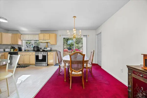 8 Meadows Edge Drive, Cape May Court House, NJ 08210