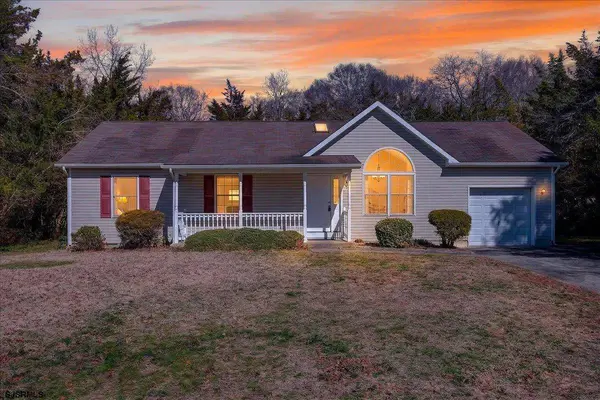 8 Meadows Edge Dr, Cape May Court House, NJ 08210-9999