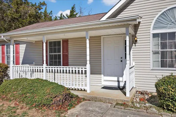 8 Meadows Edge Drive, Cape May Court House, NJ 08210