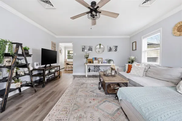 210 Ridgewood Drive, Northfield, NJ 08225