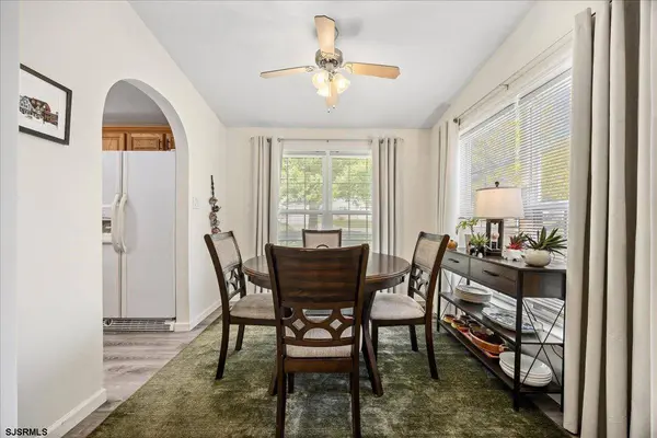 18 Knollwood Dr, Mays Landing, NJ 08330