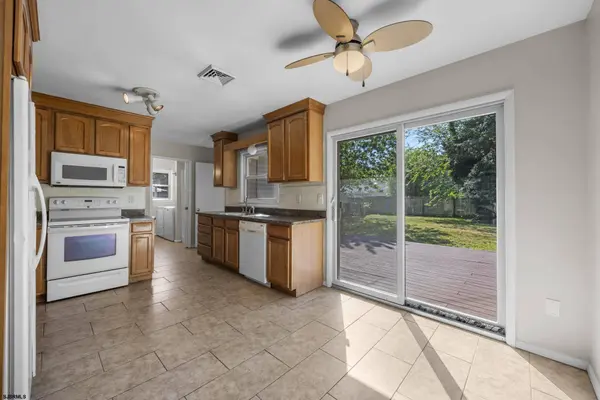 121 Osborne Ave, Somers Point, NJ 08244