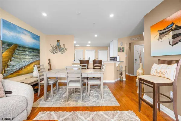 61 Dockside Dr, Somers Point, NJ 08244