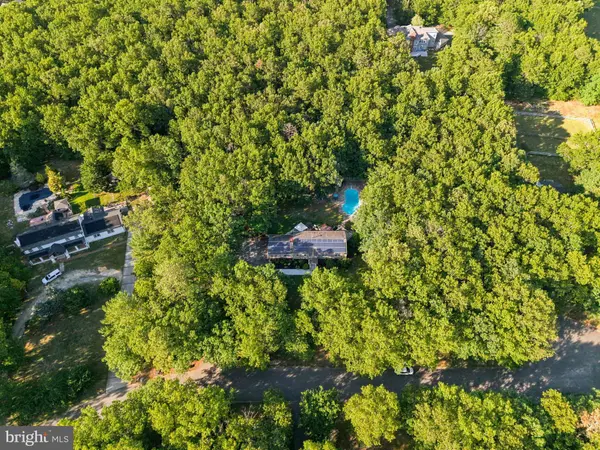 6 MANCHESTER CT, Egg Harbor Township, NJ 08234