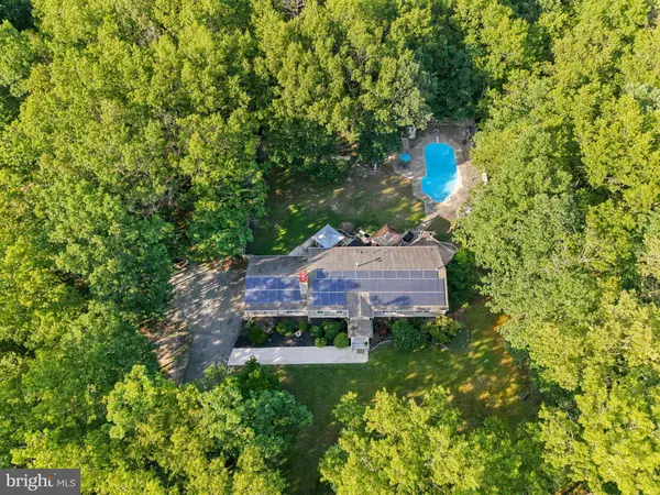 6 MANCHESTER CT, Egg Harbor Township, NJ 08234