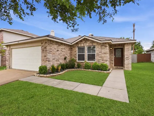2261 White Pine Drive, Little Elm, TX 75068