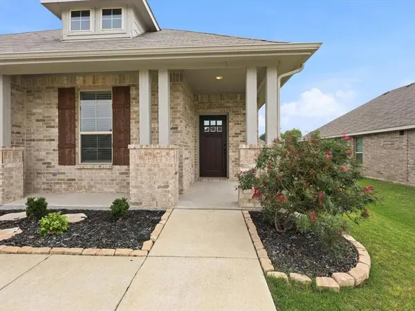 413 Vawter Drive, Van Alstyne, TX 75495