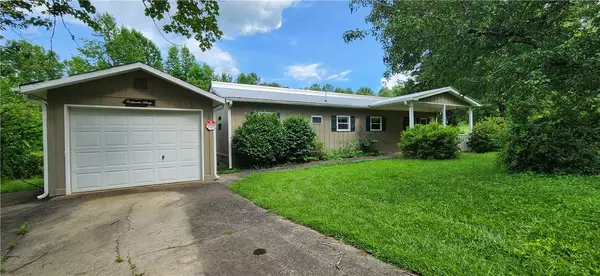 331 Northwood DR, Walhalla, SC 29691