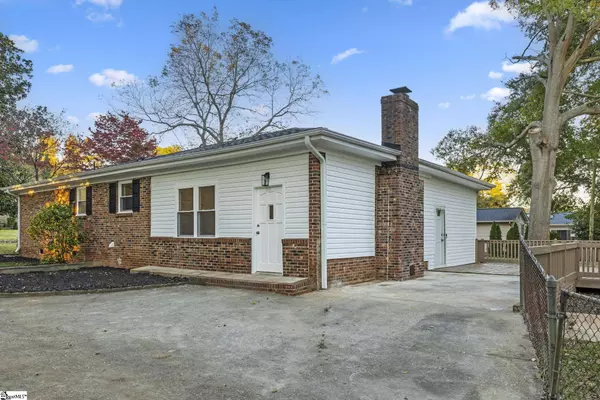 104 Sunline Place, Spartanburg, SC 29307