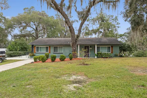 16149 E SPRING LAKE BLVD, Fruitland Park, FL 34731