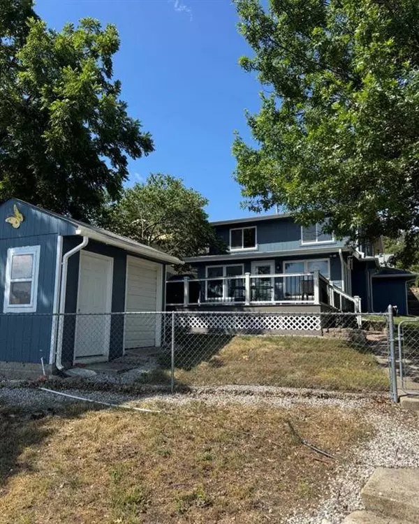 15923 S Gardner PL, Gardner, KS 66030