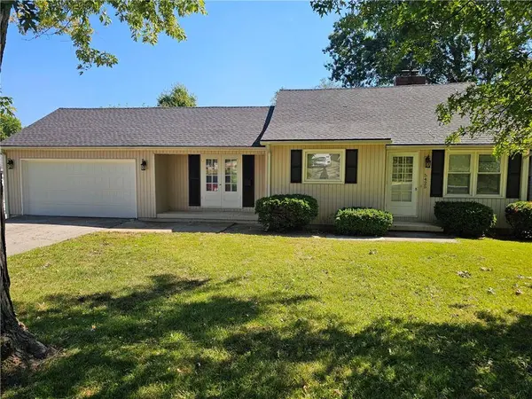 5425 N Flora AVE, Kansas City, MO 64118