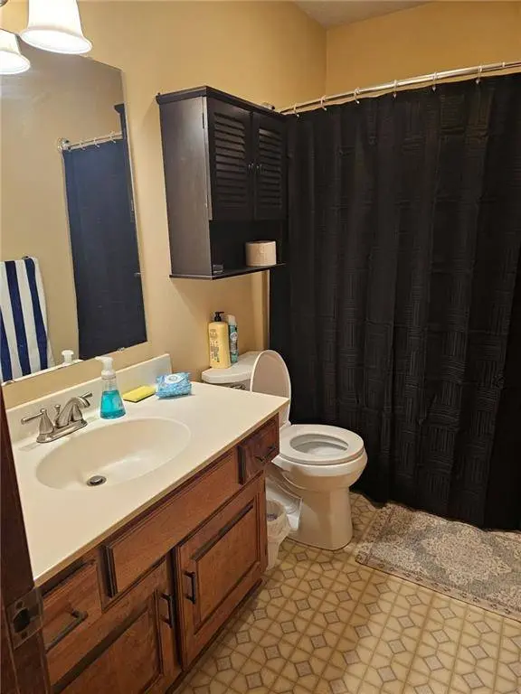 619/621 E Shawnee ST, Gardner, KS 66030