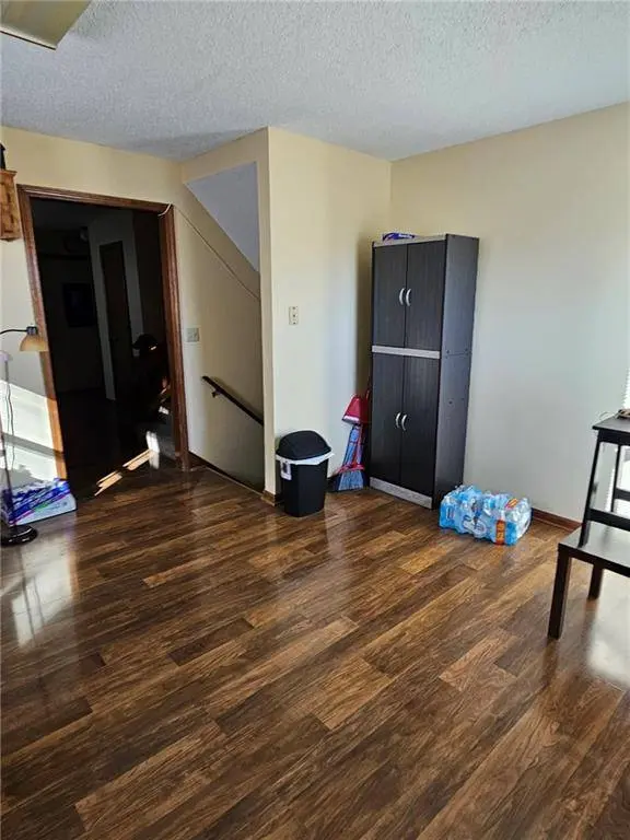 619/621 E Shawnee ST, Gardner, KS 66030