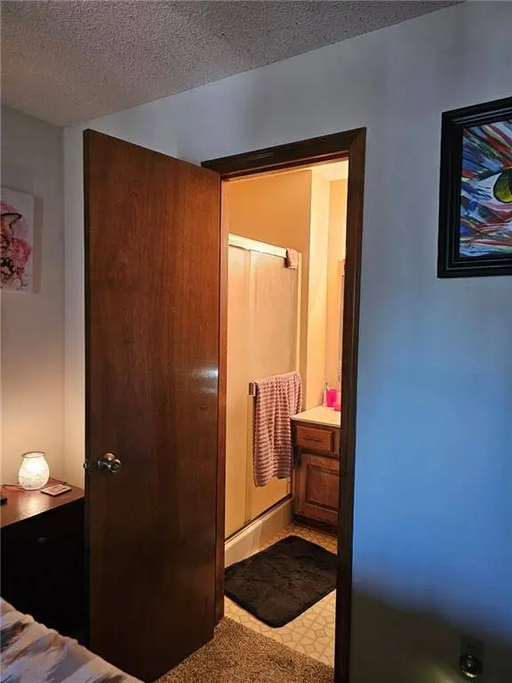 623/625 E Shawnee ST, Gardner, KS 66030