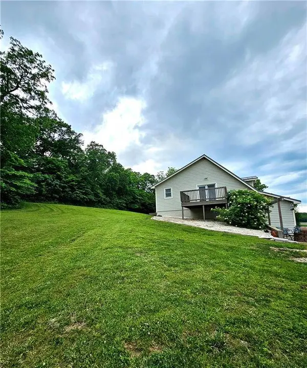 1533 N 700 RD, Baldwin City, KS 66006