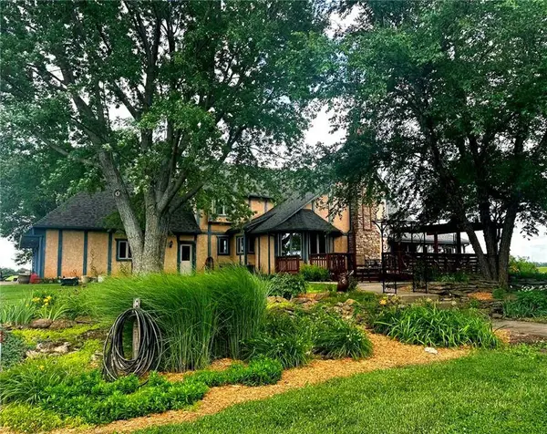 21898 Sunflower RD, Edgerton, KS 66021