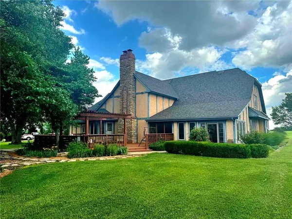21898 Sunflower RD, Edgerton, KS 66021