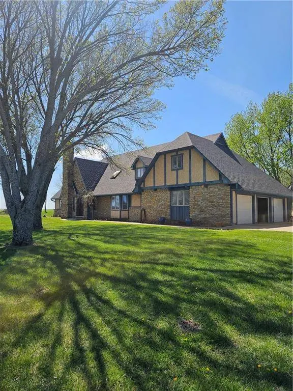 21898 Sunflower RD, Edgerton, KS 66021