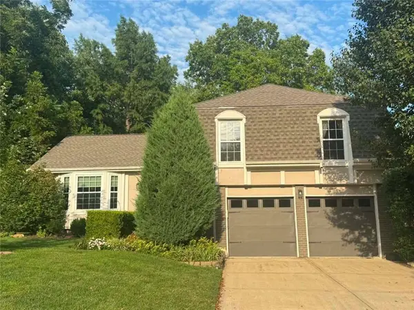 8205 Caenen Lake RD