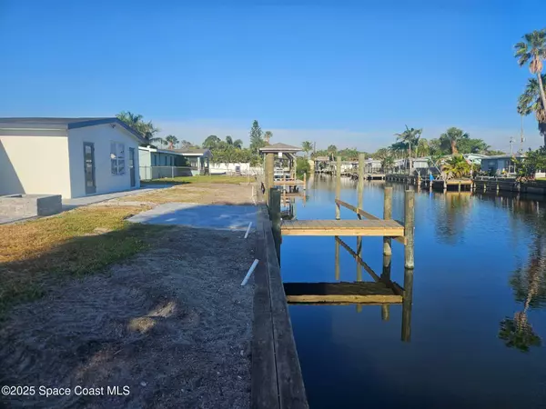 1670 S Harbor DR, Merritt Island, FL 32952