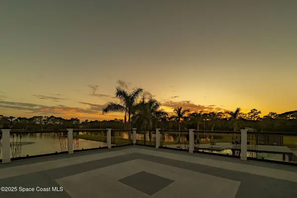 4236 Hield RD NW, Palm Bay, FL 32907