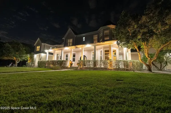 4236 Hield RD NW, Palm Bay, FL 32907