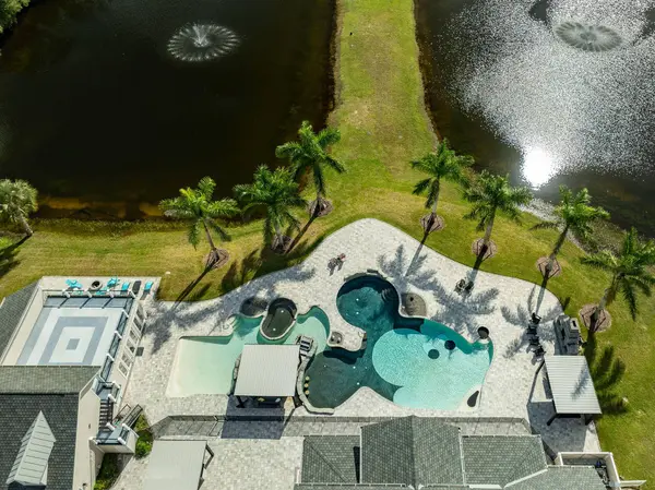4236 Hield RD NW, Palm Bay, FL 32907