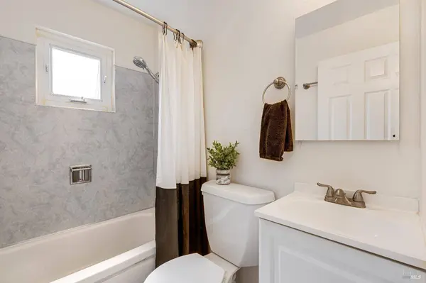 2396 Barry ST, Napa, CA 94559